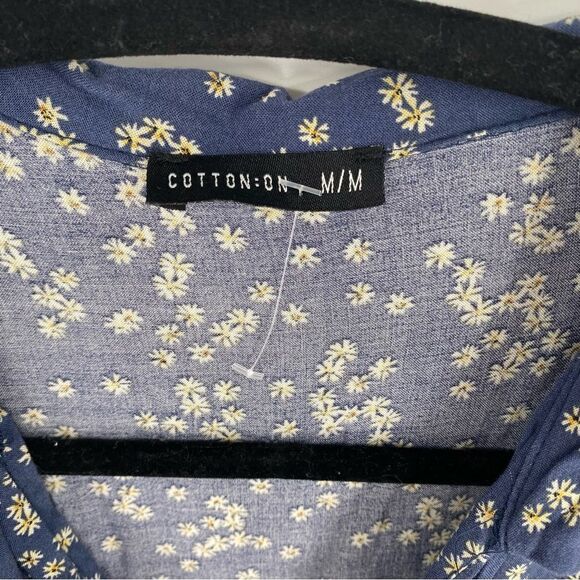 Cotton On Women’s Short Sleeve Button Front Floral Romper size M - Picture 3 of 4